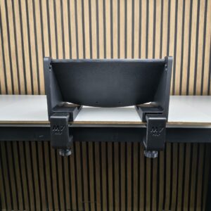 Suporte invertido para volantes Logitech