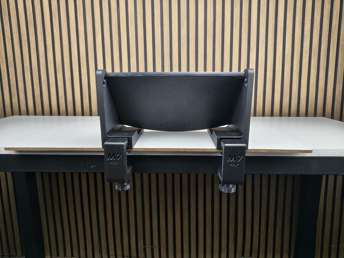 Suporte invertido para volantes Logitech